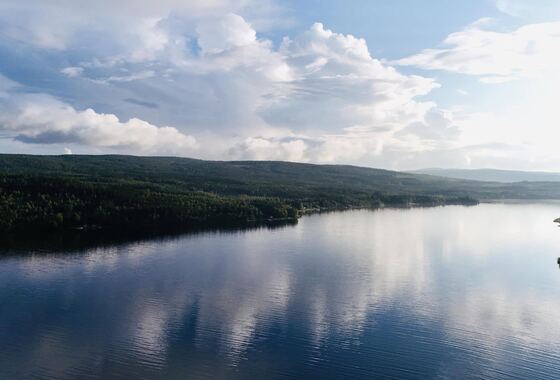 Drönarbild av Ullångersfjärden i hjärtat av Höga Kusten. Foto: Erik Sjöstedt