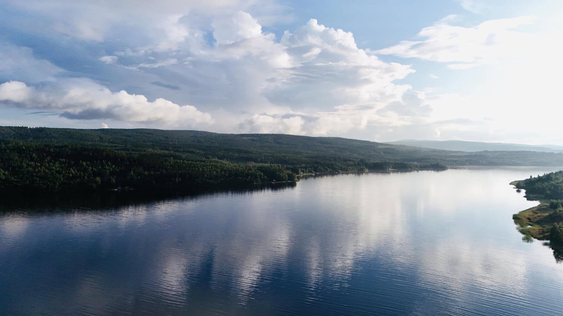 Drönarbild av Ullångersfjärden i hjärtat av Höga Kusten. Foto: Erik Sjöstedt